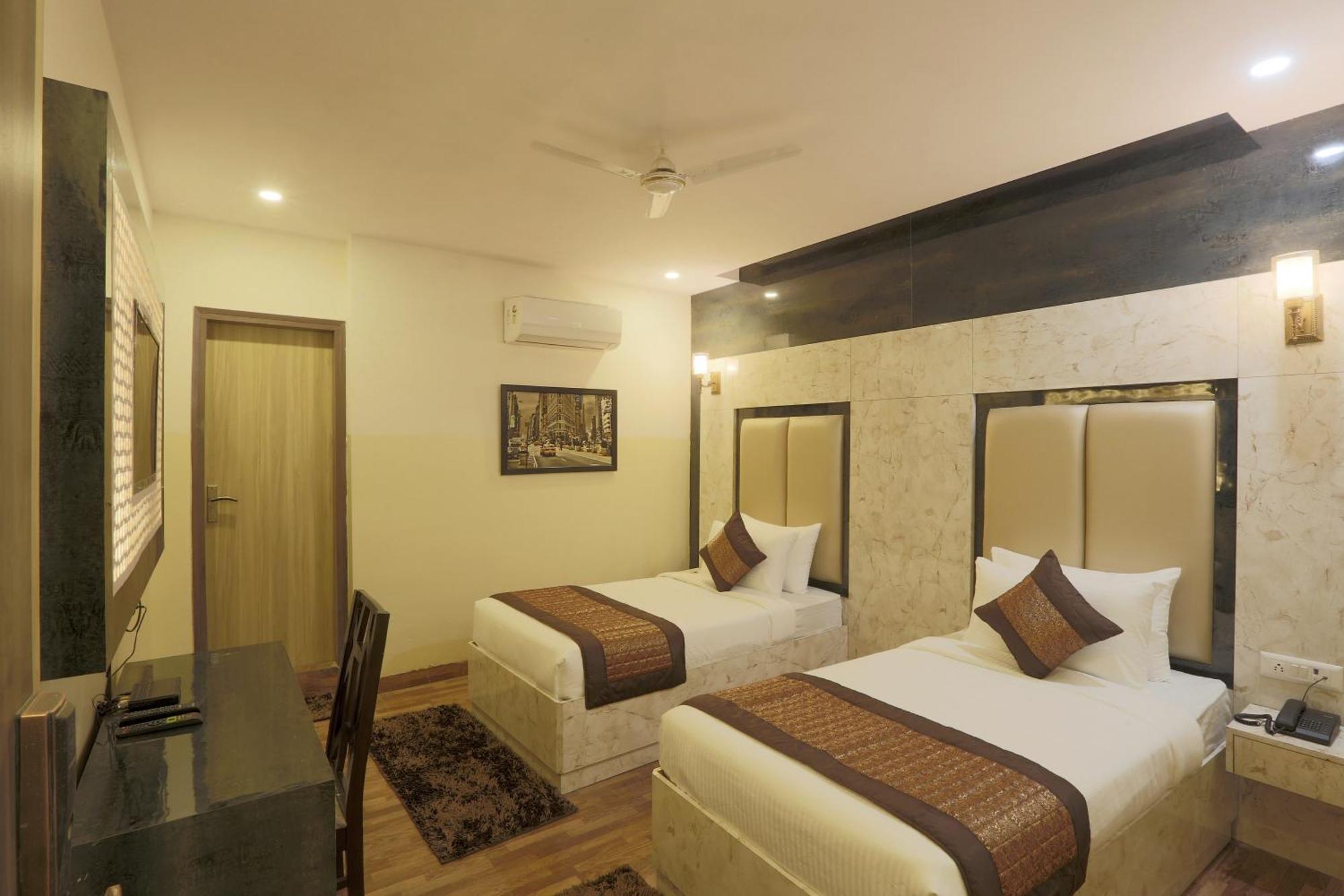 Plazzo Prime Plaza At Delhi Airport Bed & Breakfast New Delhi Eksteriør bilde